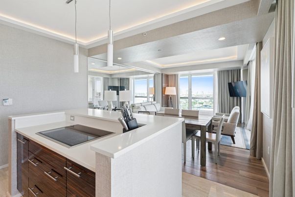 Dining room, Interior, Kitchen, Pendant Lights, Recessed Lighting, Wood Texture Flooring