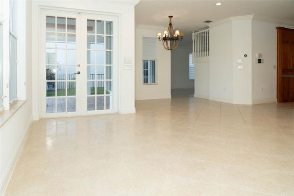 Chandelier, Empty room, Interior, Recessed Lighting