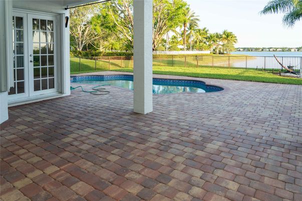 Exterior, Pool, Water