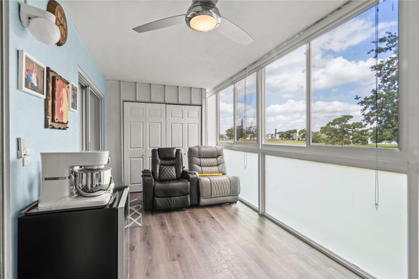 Interior, Sun Room, Wood Texture Flooring