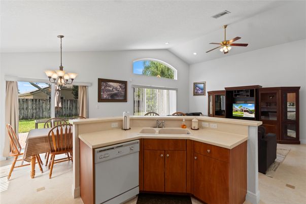 Chandelier, Dining room, Interior, Kitchen, Recessed Lighting