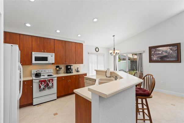 Chandelier, Dining room, Interior, Kitchen, Pendant Lights, Recessed Lighting