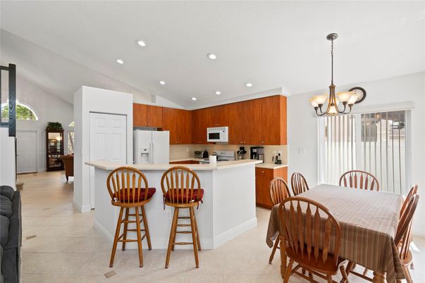 Chandelier, Dining room, Interior, Kitchen, Pendant Lights, Recessed Lighting
