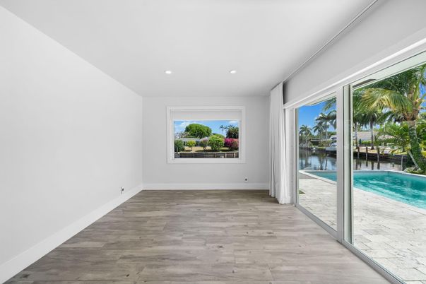 Exterior, Pool, Water