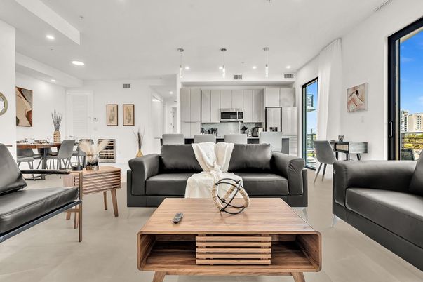 Dining room, Interior, Kitchen, Living room, Pendant Lights, Recessed Lighting, Stainless Steel Appliances