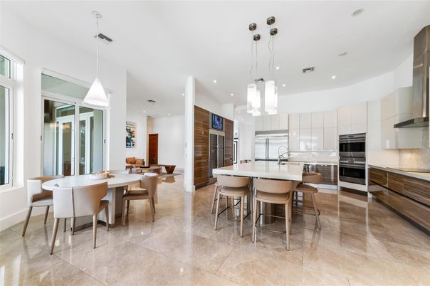 Dining room, Interior, Kitchen, Pendant Lights, Recessed Lighting, Stainless Steel Appliances