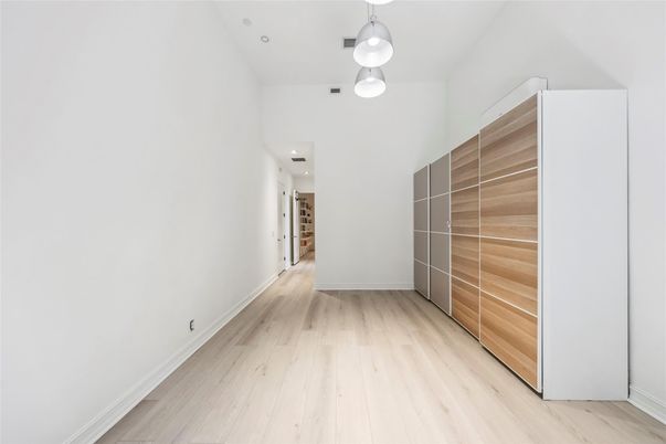 Interior, Pendant Lights, Recessed Lighting, Wood Texture Flooring