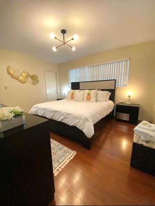 Bedroom, Interior, Pendant Lights, Wood Texture Flooring