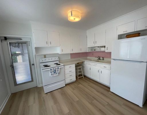 Interior, Kitchen, Wood Texture Flooring