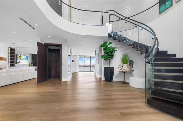 Interior, Recessed Lighting, Wood Texture Flooring