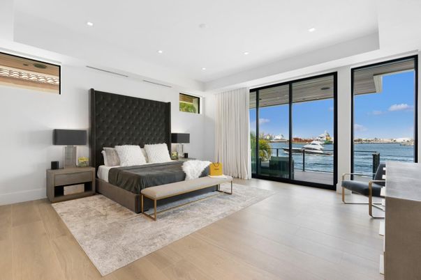 Bedroom, Interior, Recessed Lighting, Water, Wood Texture Flooring