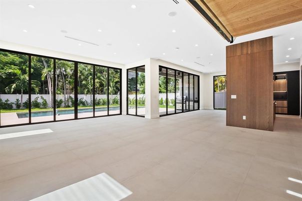 Empty room, Interior, Recessed Lighting