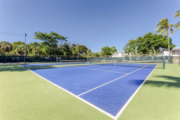 Exterior, Tennis Courts