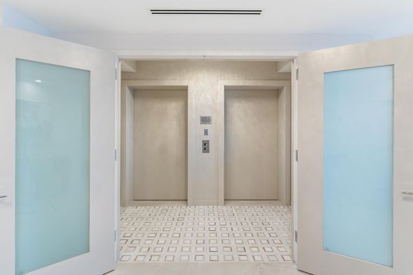 Elevator, Interior