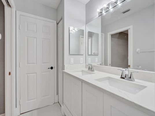 Bathroom, Dual Sink Vanities, Interior