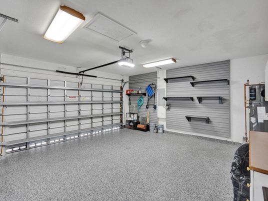 Garage, Interior
