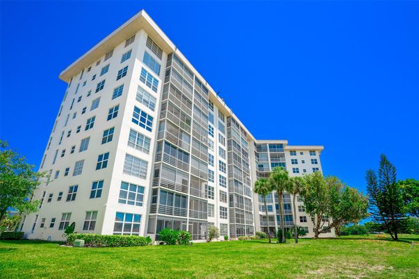 Exterior, Facade, Condo Building