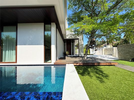 Backyard, Exterior, Pool