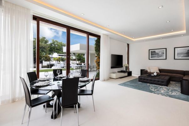 Dining room, Interior, Living room, Recessed Lighting