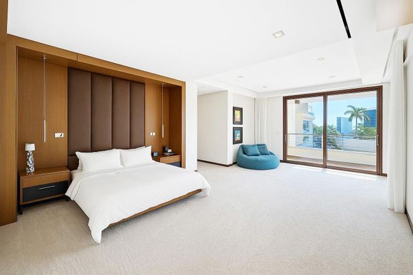 Bedroom, Interior, Recessed Lighting, Water
