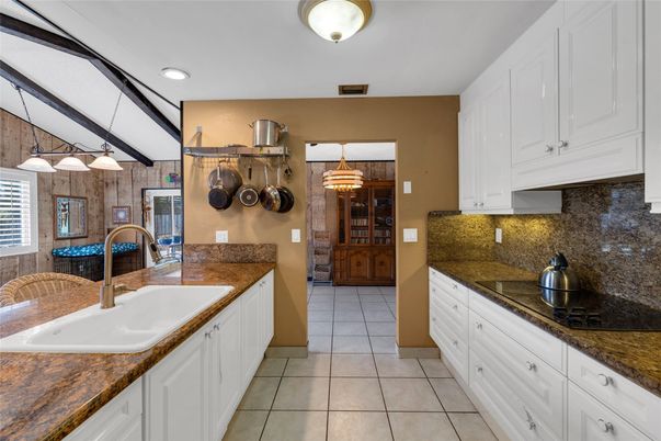 Interior, Kitchen, Pendant Lights, Recessed Lighting