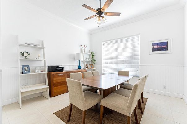 Dining room, Interior