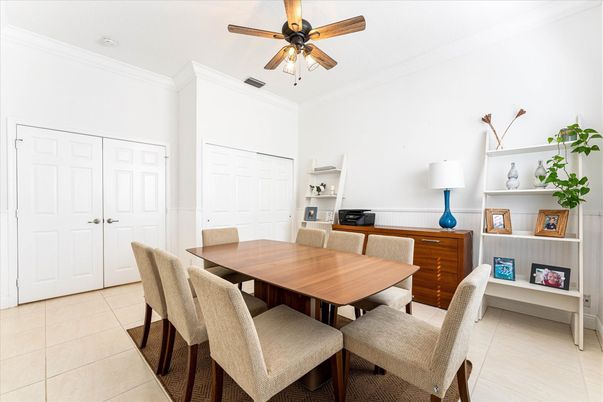 Dining room, Interior