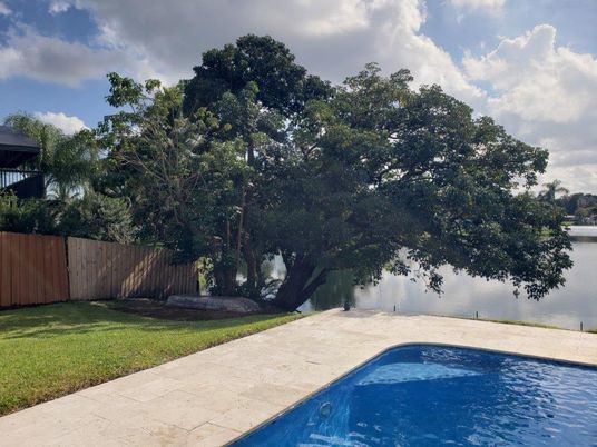 Exterior, Pool, Water