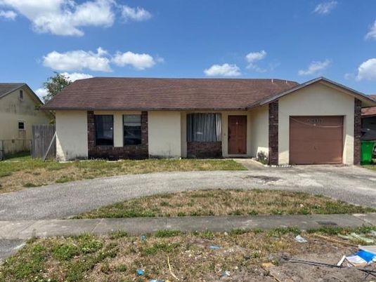 Attached, Exterior, Facade, Brick Facade, Ranch