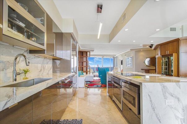 Interior, Kitchen, Recessed Lighting