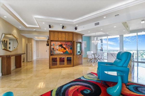 Chandelier, Dining room, Interior, Recessed Lighting