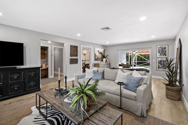 Dining room, Interior, Living room, Recessed Lighting, Wood Texture Flooring