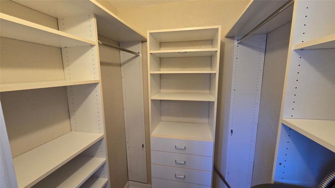 Interior, Walk-in Closets