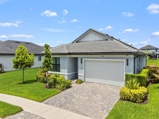 Attached, Exterior, Facade, Ranch