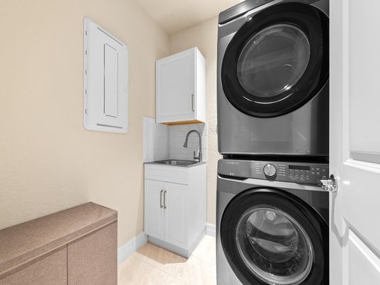 Interior, Utility Closets, Washer