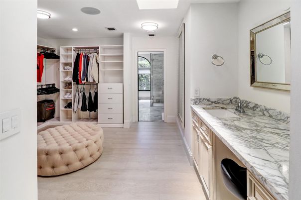 Interior, Recessed Lighting, Walk-in Closets, Wood Texture Flooring