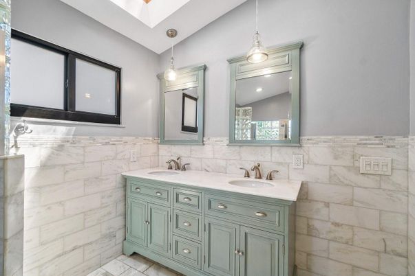 Bathroom, Dual Sink Vanities, Interior, Pendant Lights, Recessed Lighting