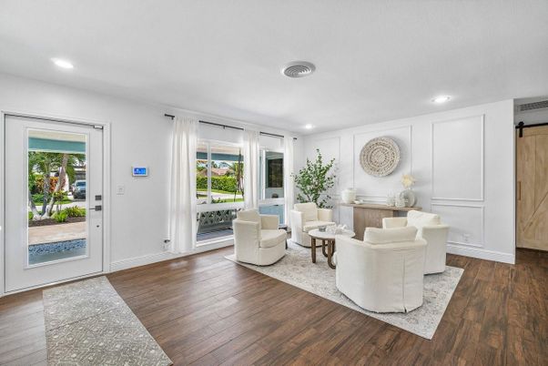 Interior, Living room, Recessed Lighting, Wood Texture Flooring