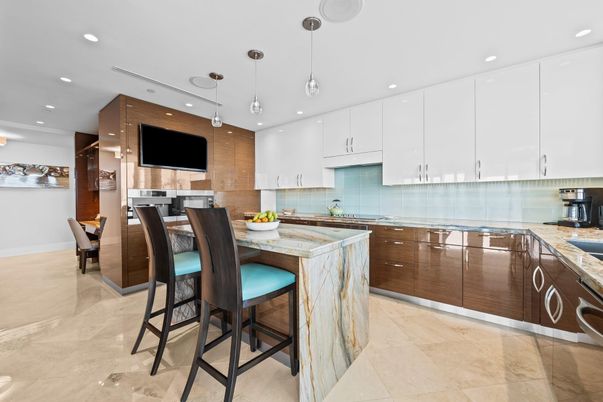 Dining room, Interior, Kitchen, Pendant Lights, Recessed Lighting