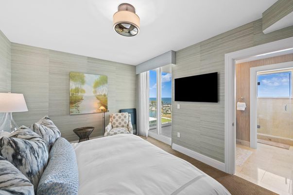 Bedroom, Interior, Water