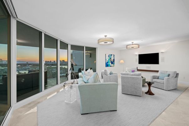 Interior, Living room, Water