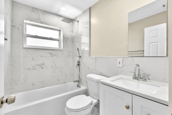 Bathroom, Interior, Marble Walls, Recessed Lighting
