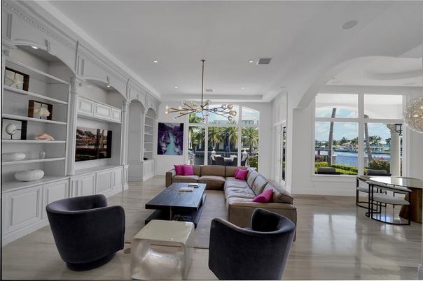 Dining room, Interior, Living room, Pendant Lights, Recessed Lighting, Water
