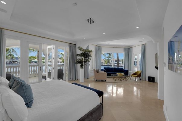 Bedroom, Interior, Recessed Lighting, Water