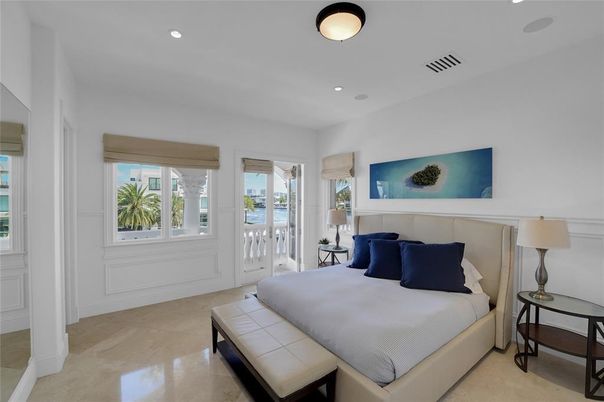 Bedroom, Interior, Recessed Lighting, Water