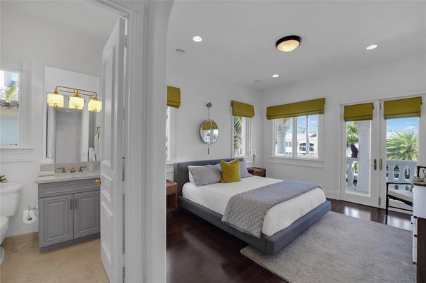 Bathroom, Bedroom, Interior, Recessed Lighting, Wood Texture Flooring