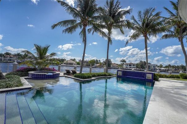 Exterior, Pool, Water