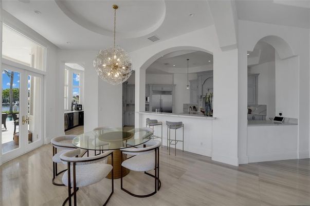 Chandelier, Dining room, Interior, Kitchen, Pendant Lights, Recessed Lighting, Wood Texture Flooring