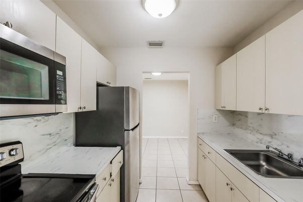 Interior, Kitchen, Marble Walls, Recessed Lighting