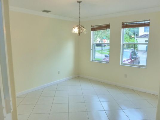 Empty room, Interior, Pendant Lights